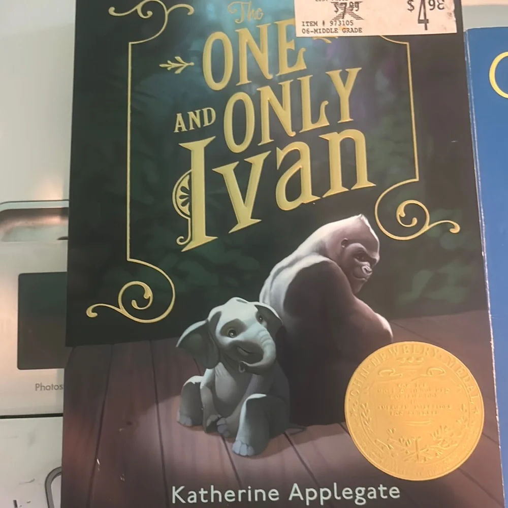 Bundle of 2 books - The One and Only Ivan & Hoot Books